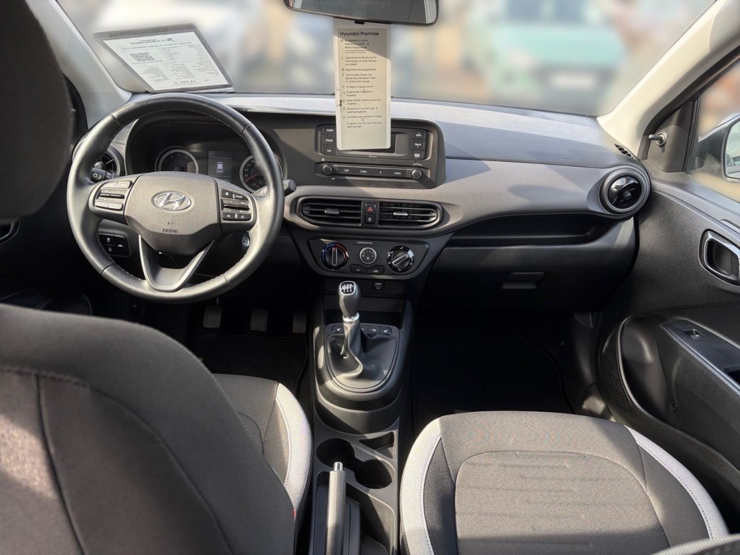 Fahrzeugabbildung Hyundai i10 Select 1.0 KLIMA+TEMPOMAT+PDC