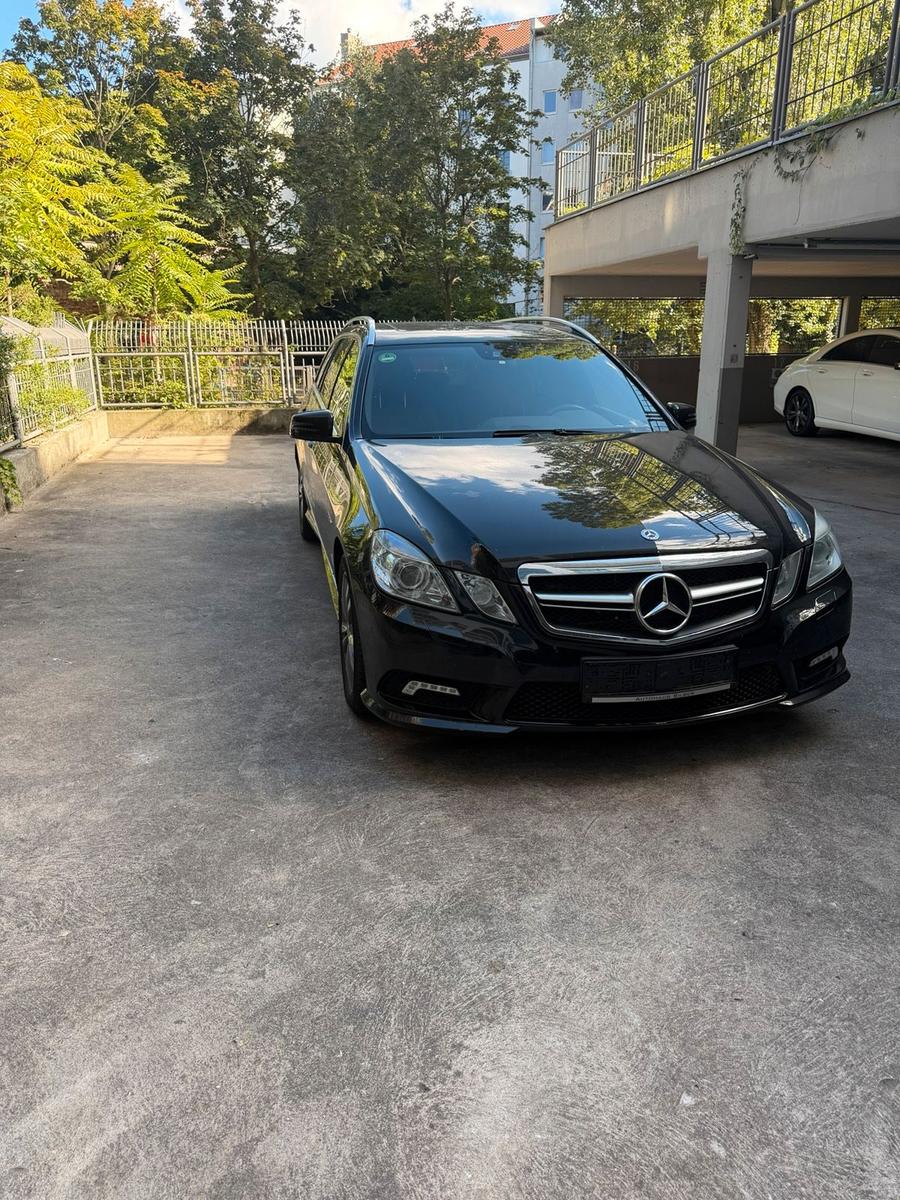 Mercedes-Benz E300 2010 — engine 204 HP (150kW)