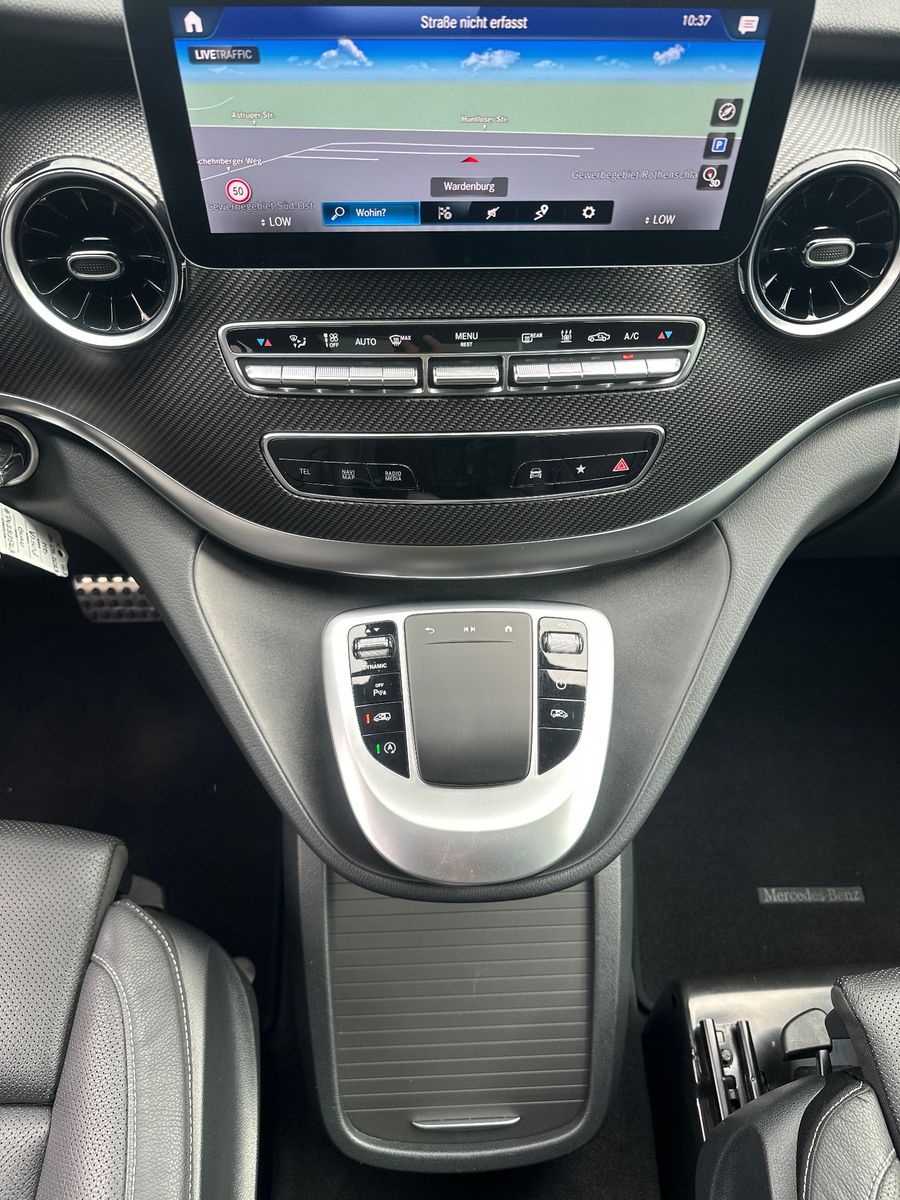 Fahrzeugabbildung Mercedes-Benz V 250 AMG-Line NAV+LED+360°+PANO+AHK+AIRMATIC