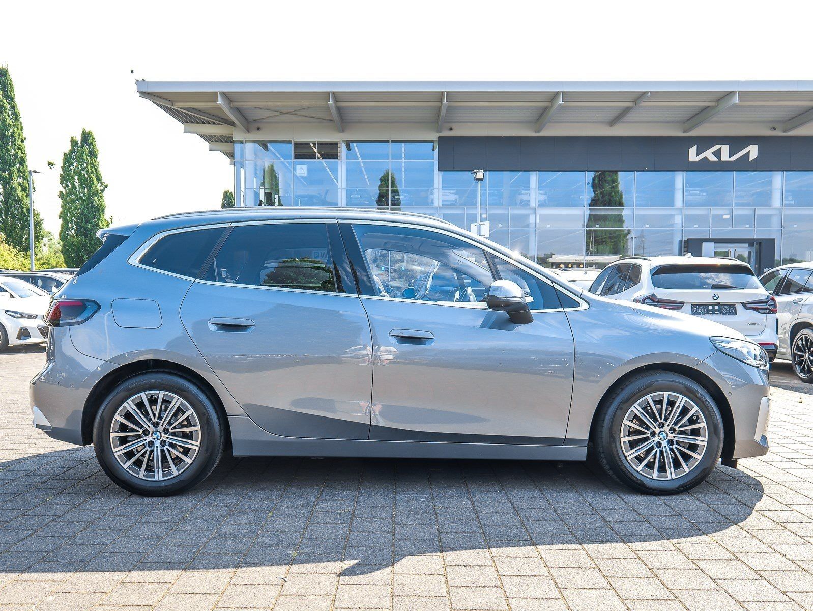 BMW 220i Active Tourer Luxury Line HUD PANO ACC RFK foto 10