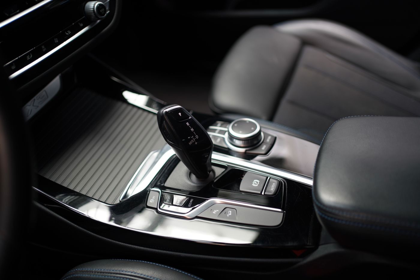 Fahrzeugabbildung BMW X3 xDrive20d M Sport +Standheiz.+LED+AHK+HeadUp+