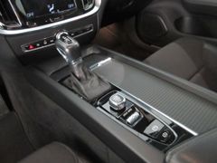 Fahrzeugabbildung Volvo V60 Kombi T4 Momentum Pro NAVI/LED/AHK/PDC+CAM