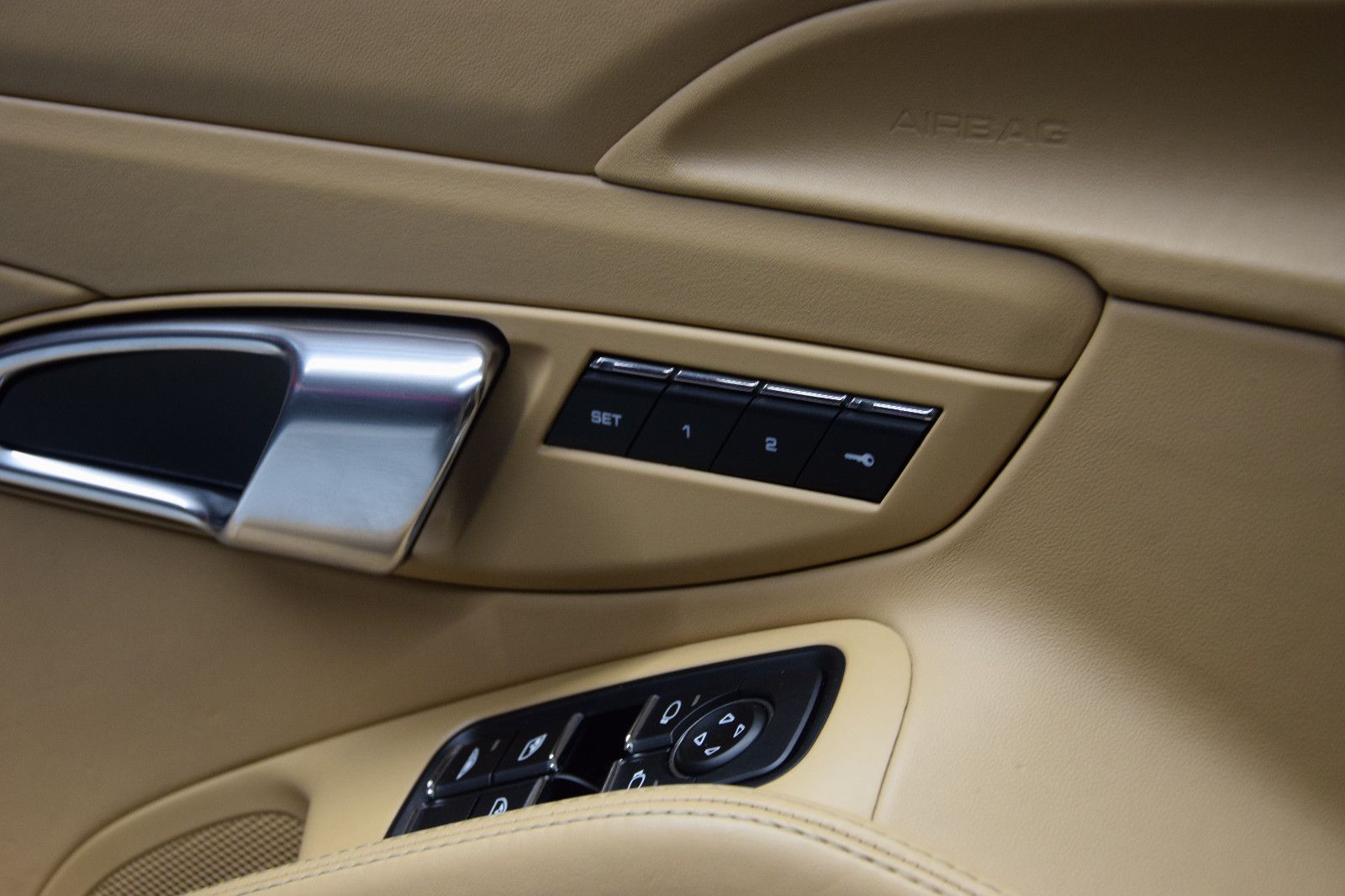 Fahrzeugabbildung Porsche 911/991.2 Carrera 4S Cabrio BOSE S.AGA Sitzlüft.