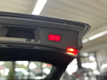 Mercedes E 200 - 7