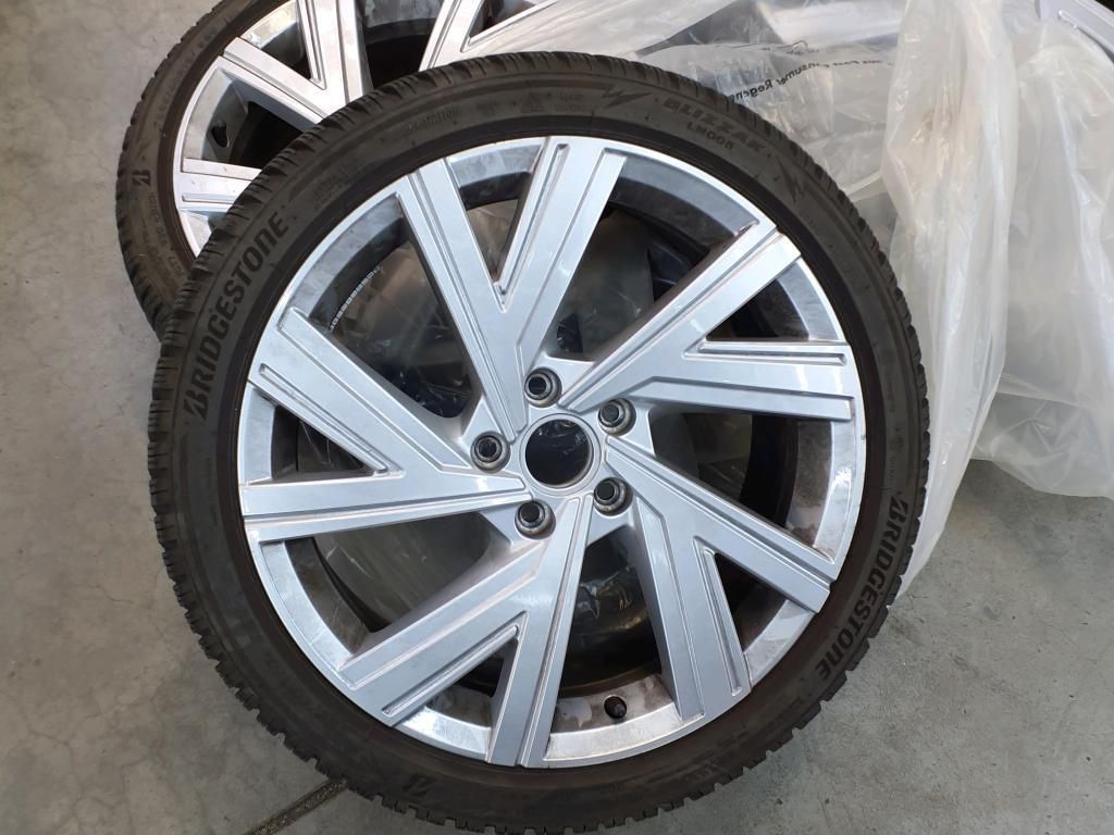 Volkswagen Golf GTI 2.0 TSI 180kW DSG Pano*AHK*Leder*RFK