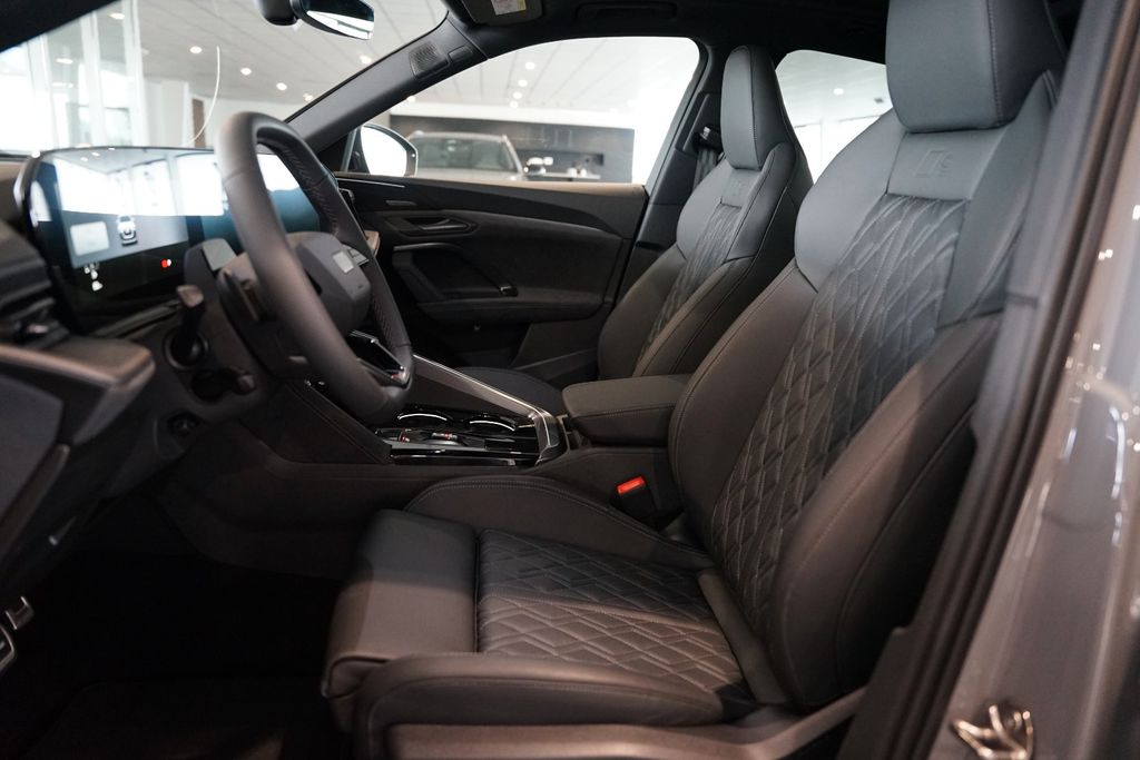 AUDI SQ5 Sportback TFSI | Pano | Carbon | Tech pro AUDI SQ5 Sportback TFSI | Pano | Carbon | Tech pro