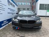 BMW 530d xDrive*BiXenon*Leder*Pano*HeadUp*Memory - BMW 530 aus 2011: 530d Xdrive