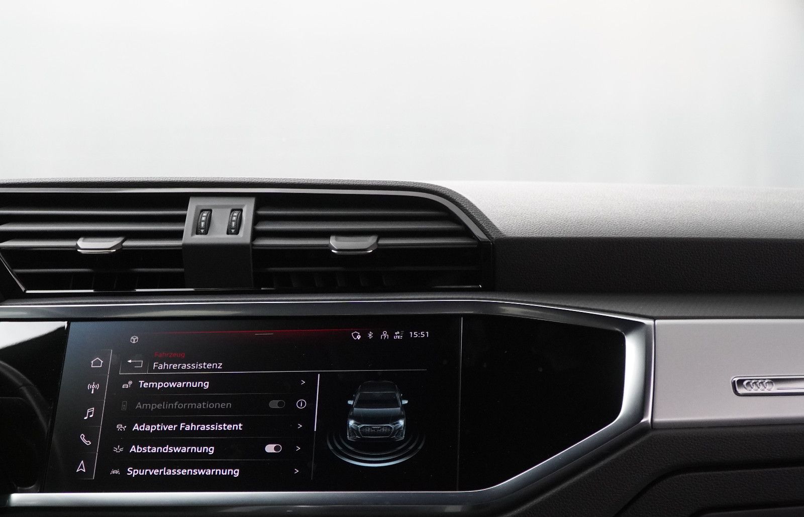 Audi Q3 Sportback Nanograu mit Optik-Paket S Line foto 17