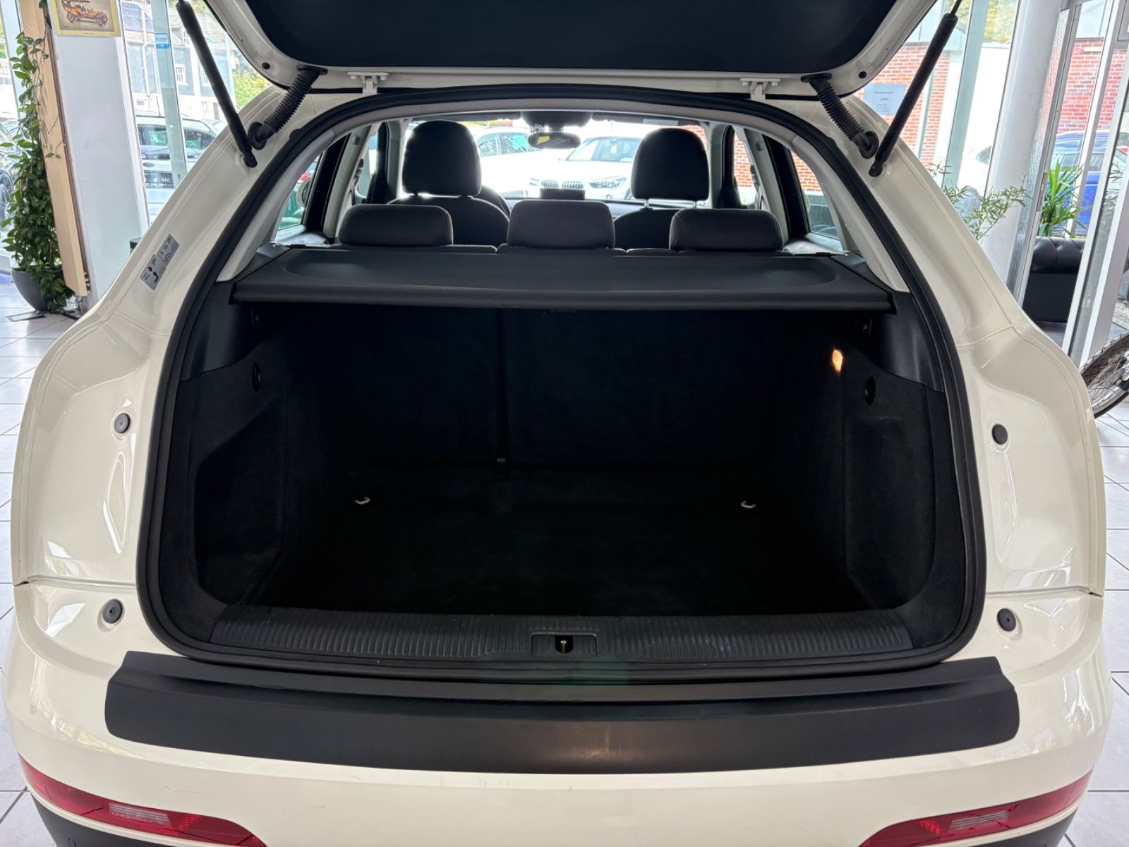 Fahrzeugabbildung Audi Q3 1.4 TFSI * PANORAMADACH*NAVI* 1.HAND *