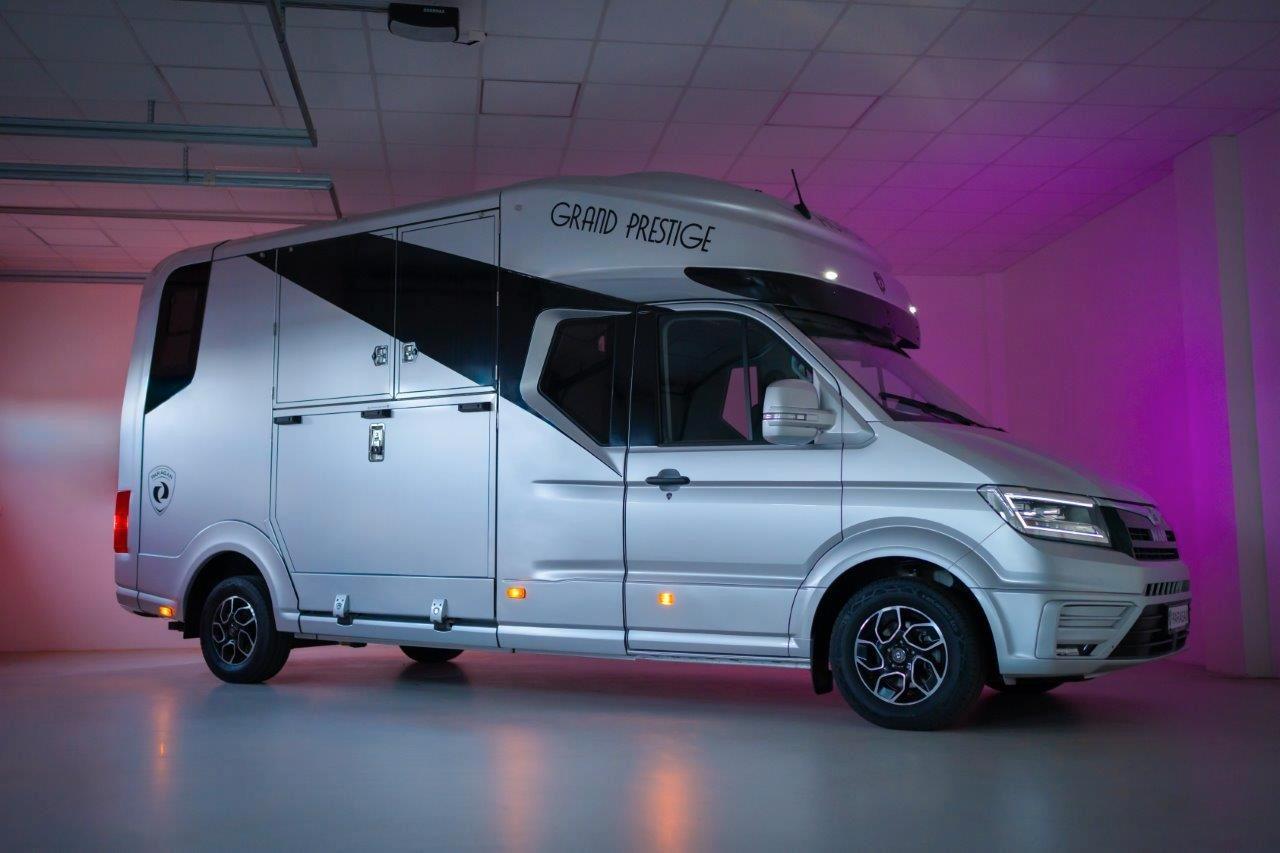 MAN Paragan 5XL, Grand Prestige, Pferdetransporter