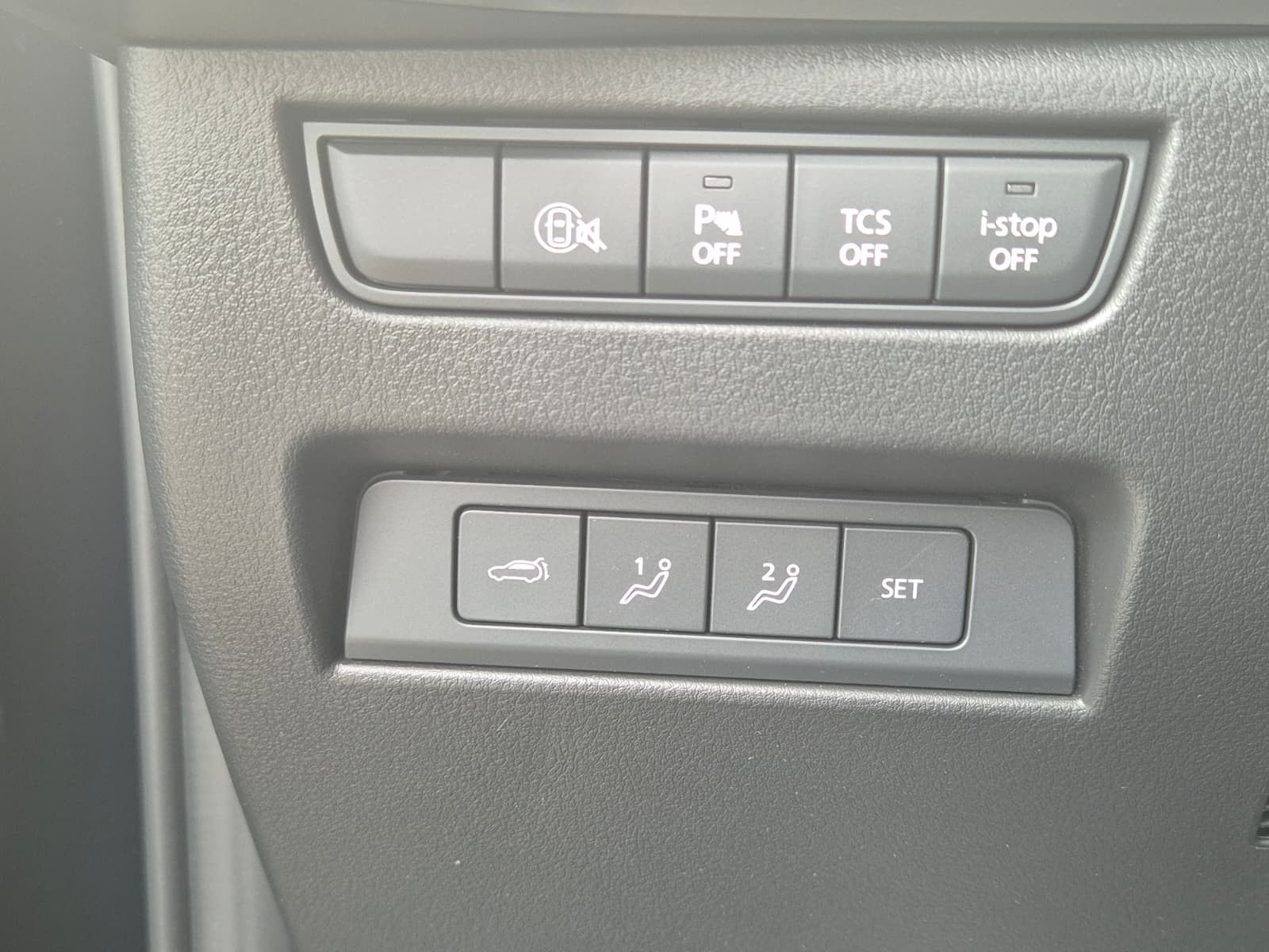 Fahrzeugabbildung Mazda CX-60 Homura+ AWD PANO*HUD*MATRIX*BOSE*360°MEMOR