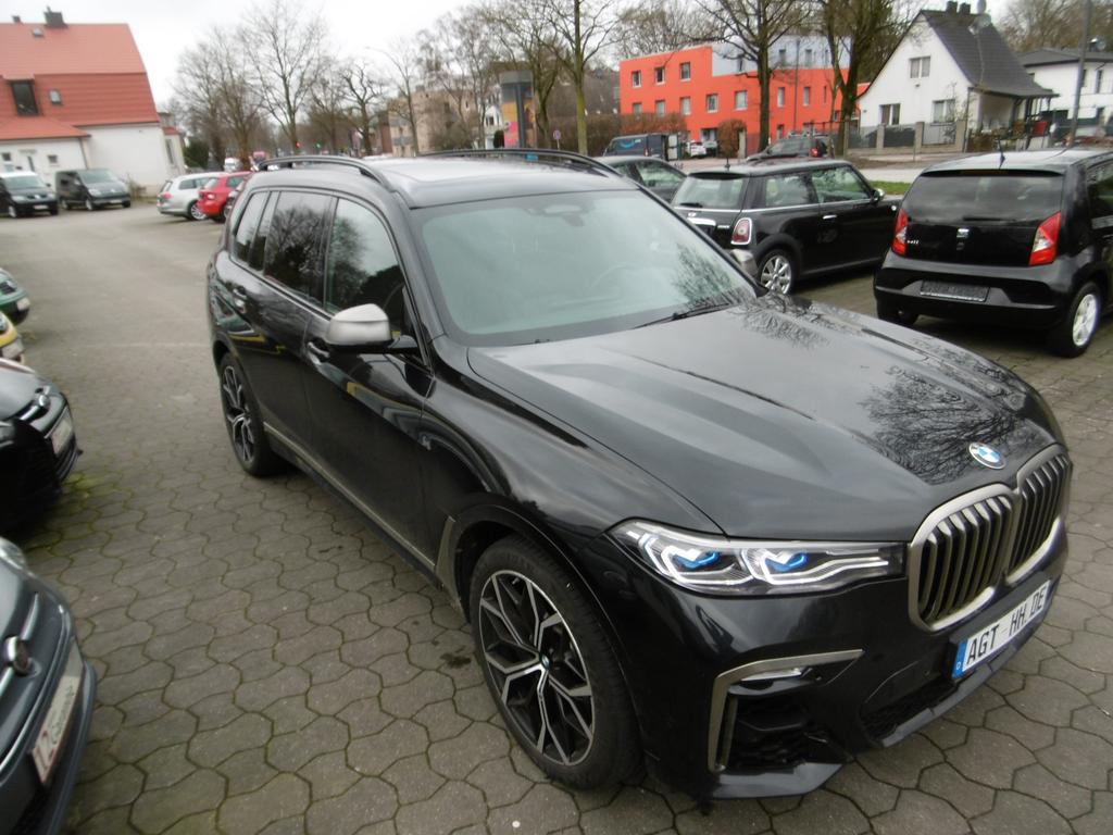 BMW X7 M50