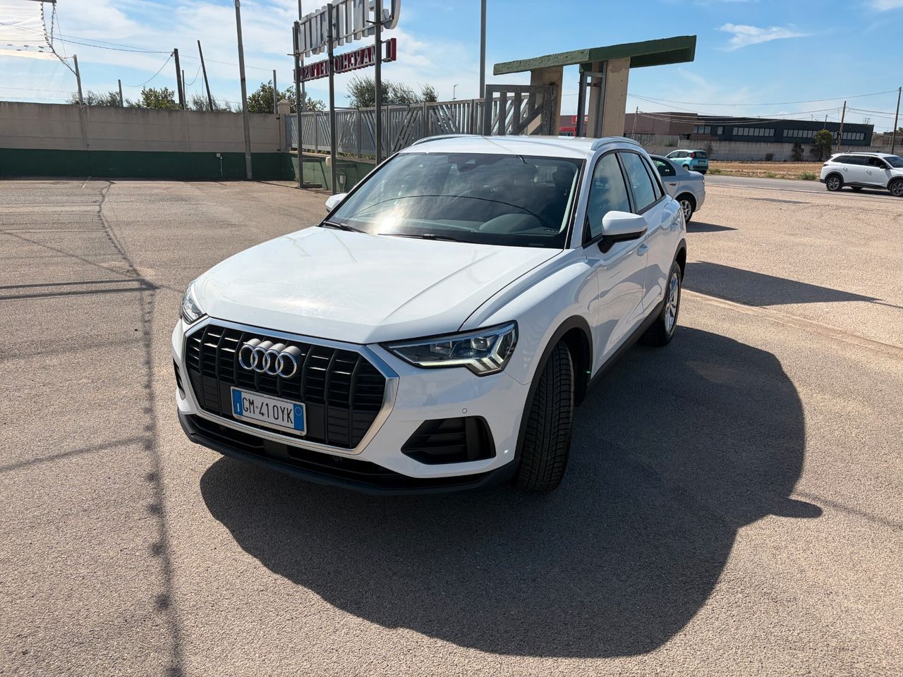 Audi Q3 35 2.0 TDI 150cv S tronic Business imagem 3