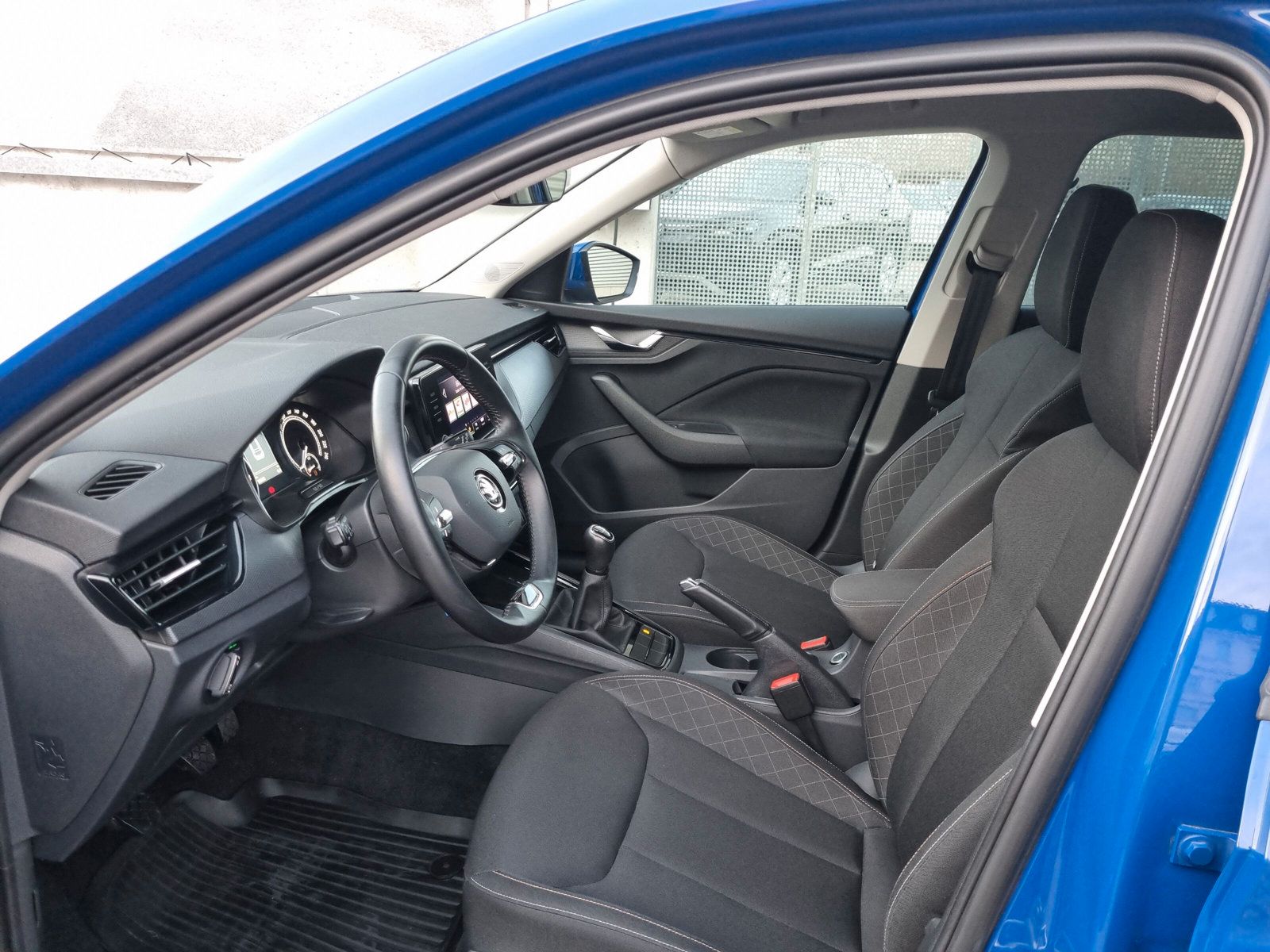 Fahrzeugabbildung SKODA Kamiq 1.0 TSI Ambition LED PDC SHZ KLIMA