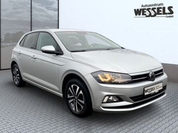 Volkswagen Polo VI United NAVI Active Info-Display
