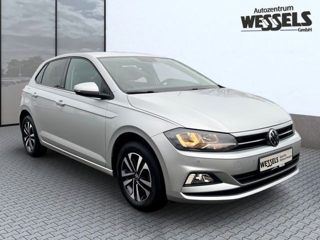 Volkswagen Polo VI United NAVI Active Info-Display