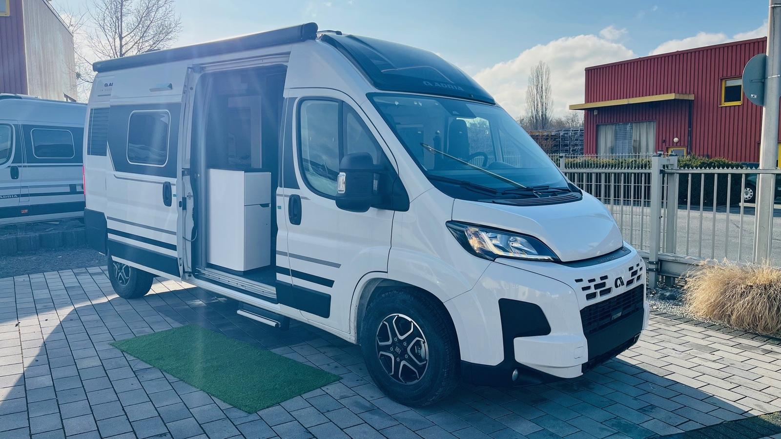 Adria Twin Edition 600 SPB - 180 PS, Maxi, Automatik