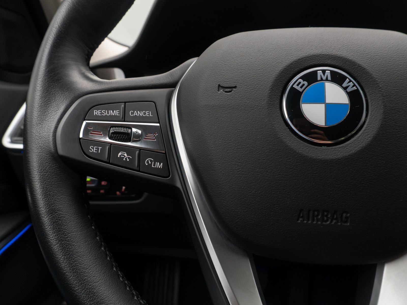 Fahrzeugabbildung BMW 320d Sport Line Kamera DAB Alarm HiFi Komfort
