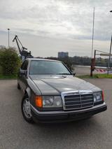 Mercedes-Benz E 230 - gebrauchte Mercedes-Benz E 230 aus dem Jahr 1992