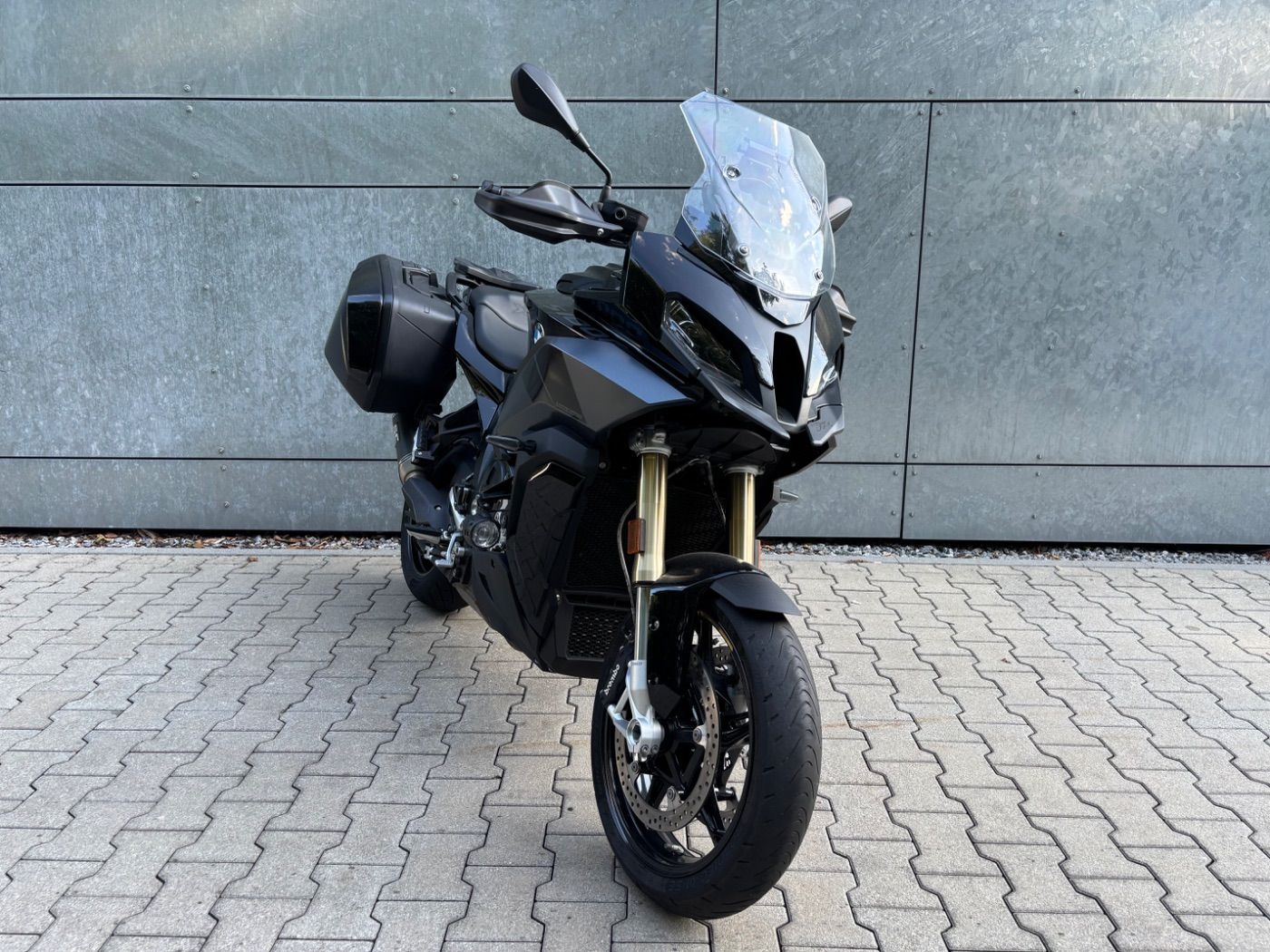 Fahrzeugabbildung BMW S 1000 XR Triple Black Koffer SC-Project
