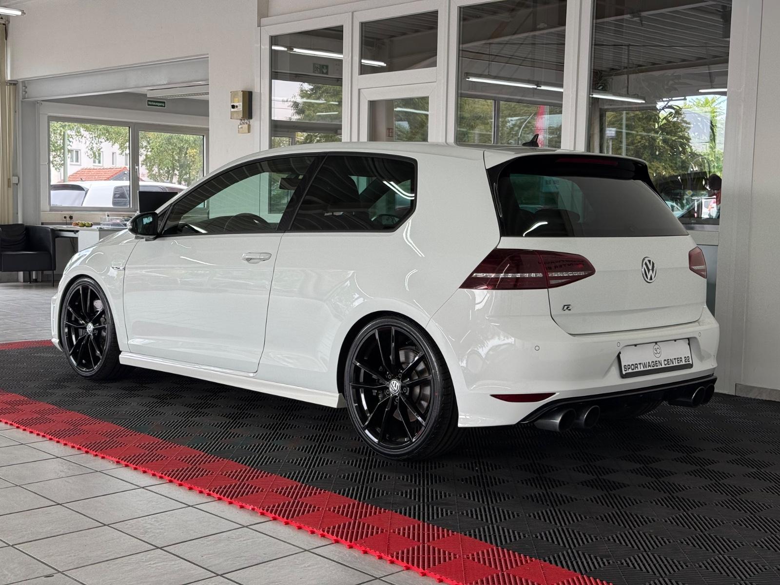 Volkswagen Golf 7R 2.0 TSI 300 ch DSG 4Motion / Cuir / Jantes Pretoria 19" / Caméra de recul / Sièges chauffants
