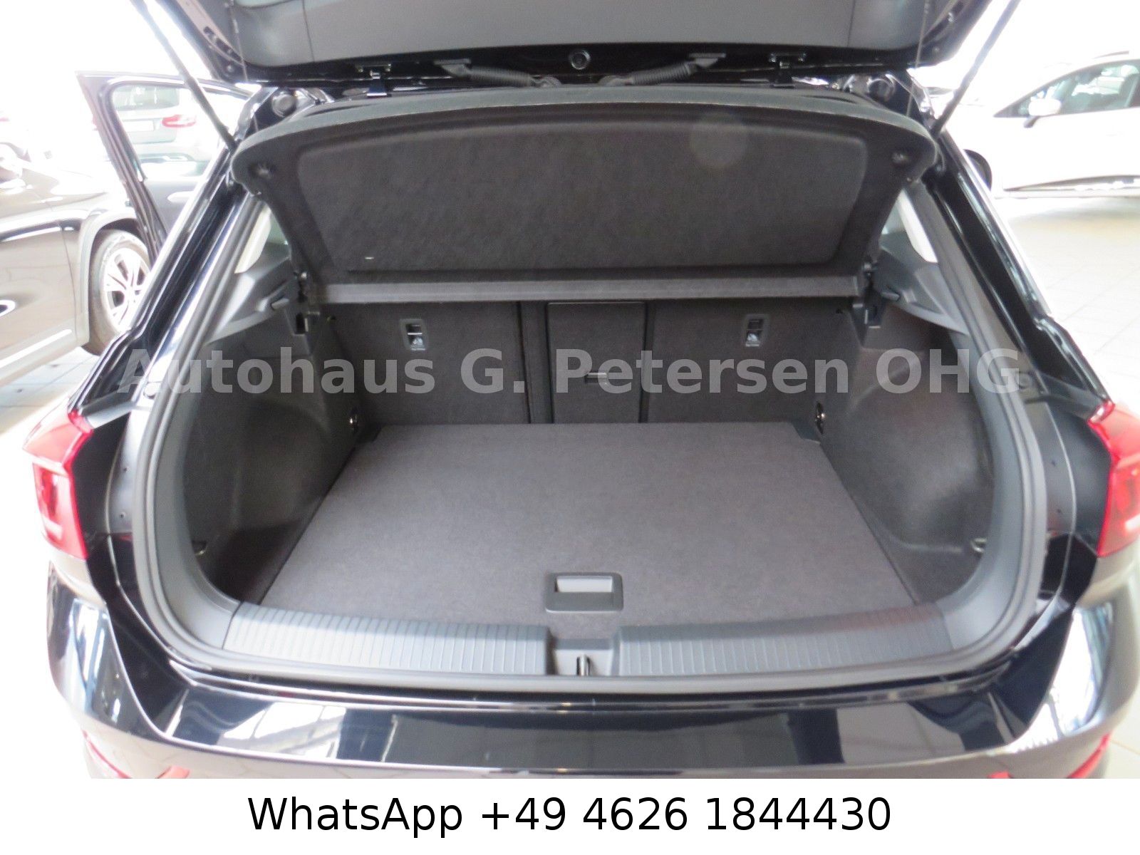 Fahrzeugabbildung Volkswagen T-Roc Life 1.5TSI*DSG*LED*Spur*ACC*Fernlicht*SHZ