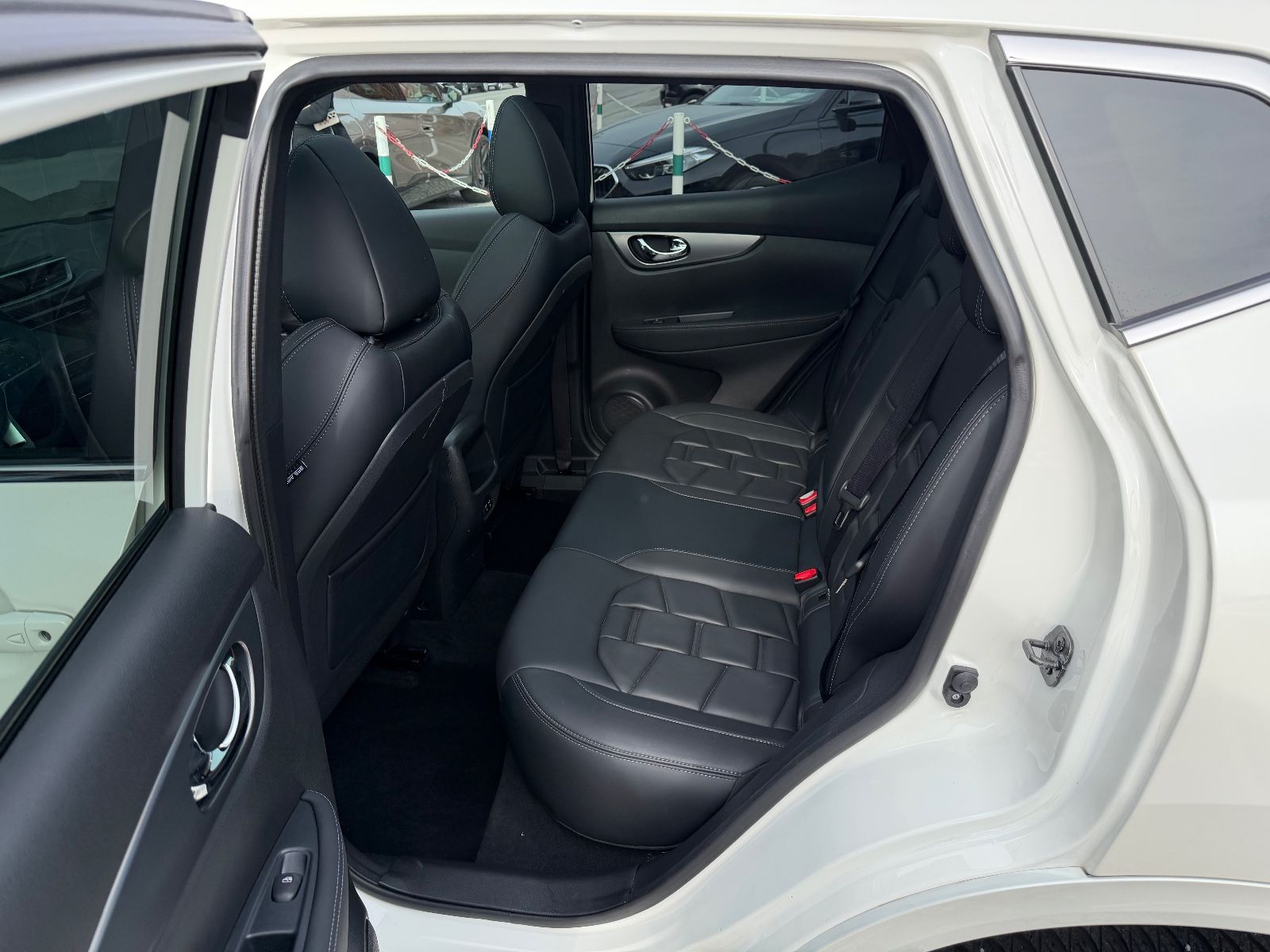 Fahrzeugabbildung Nissan Qashqai Tekna+ VOLLAUSSTATTUNG 19 ZOLL BOSE
