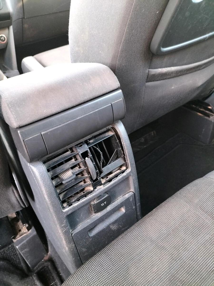 Volkswagen Touran 2006 — photo 13