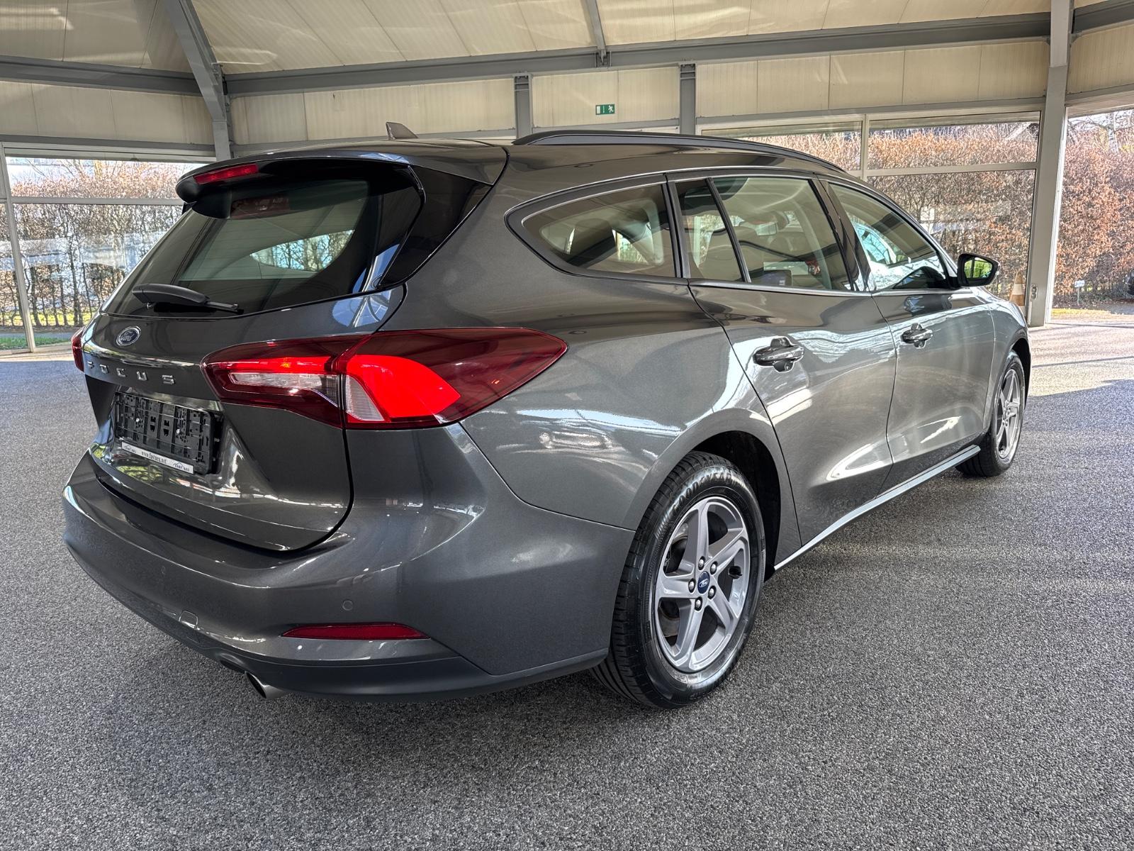 Ford Focus Tur 1.5D C&C Navi LED PDC Sitzh.