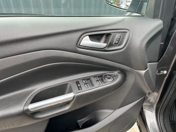 Ford Kuga - 12