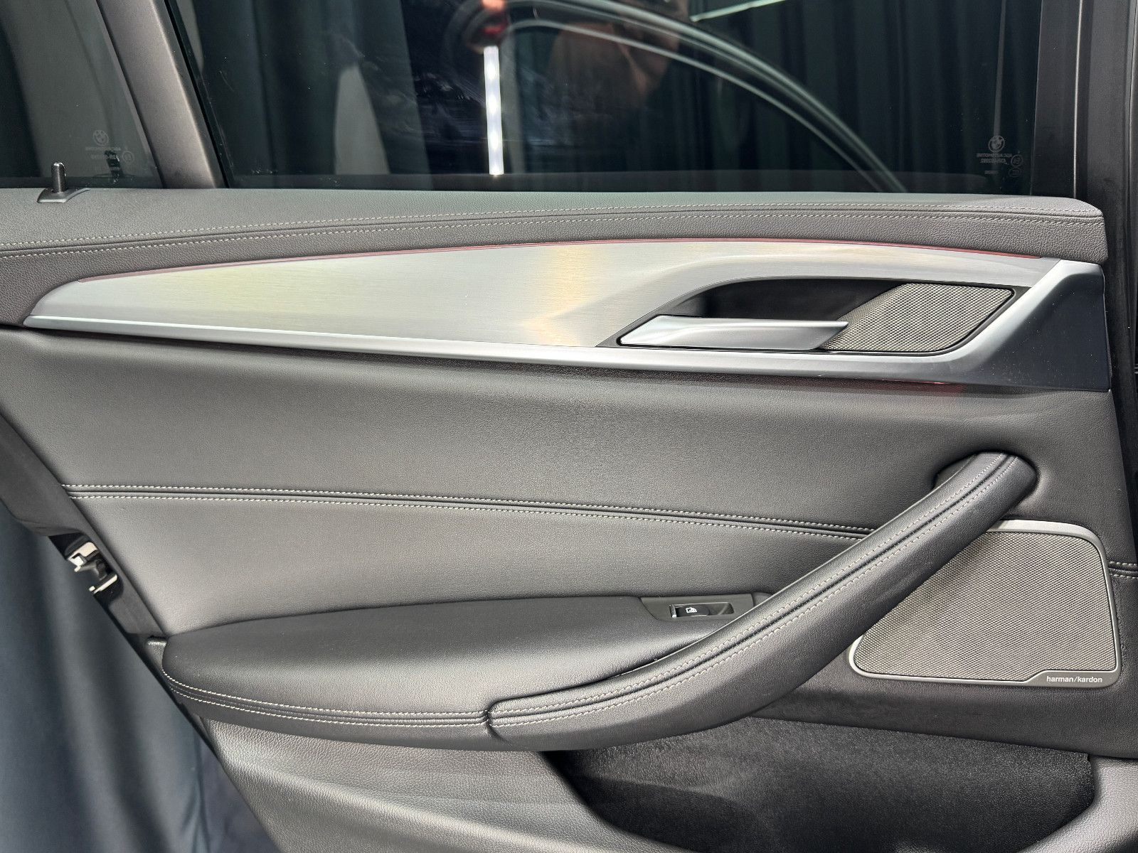 Fahrzeugabbildung ALPINA B5 4.4 Touring|LASER|PANO|HEAD-UP|VOLL