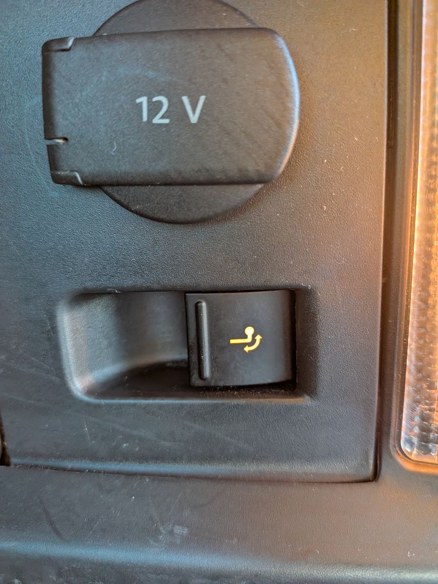 Fahrzeugabbildung SEAT Alhambra FR-Line Allrad BI-Xenon Cam 7-Sitz AHK