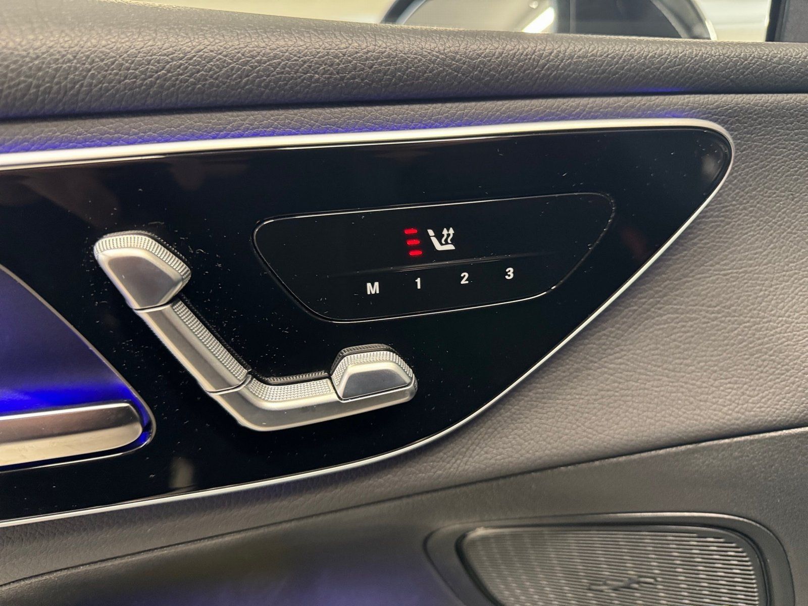 Fahrzeugabbildung Mercedes-Benz GLC 220 d 4M Avantgarde*AHK*Distro*STDHZG*Totwi*