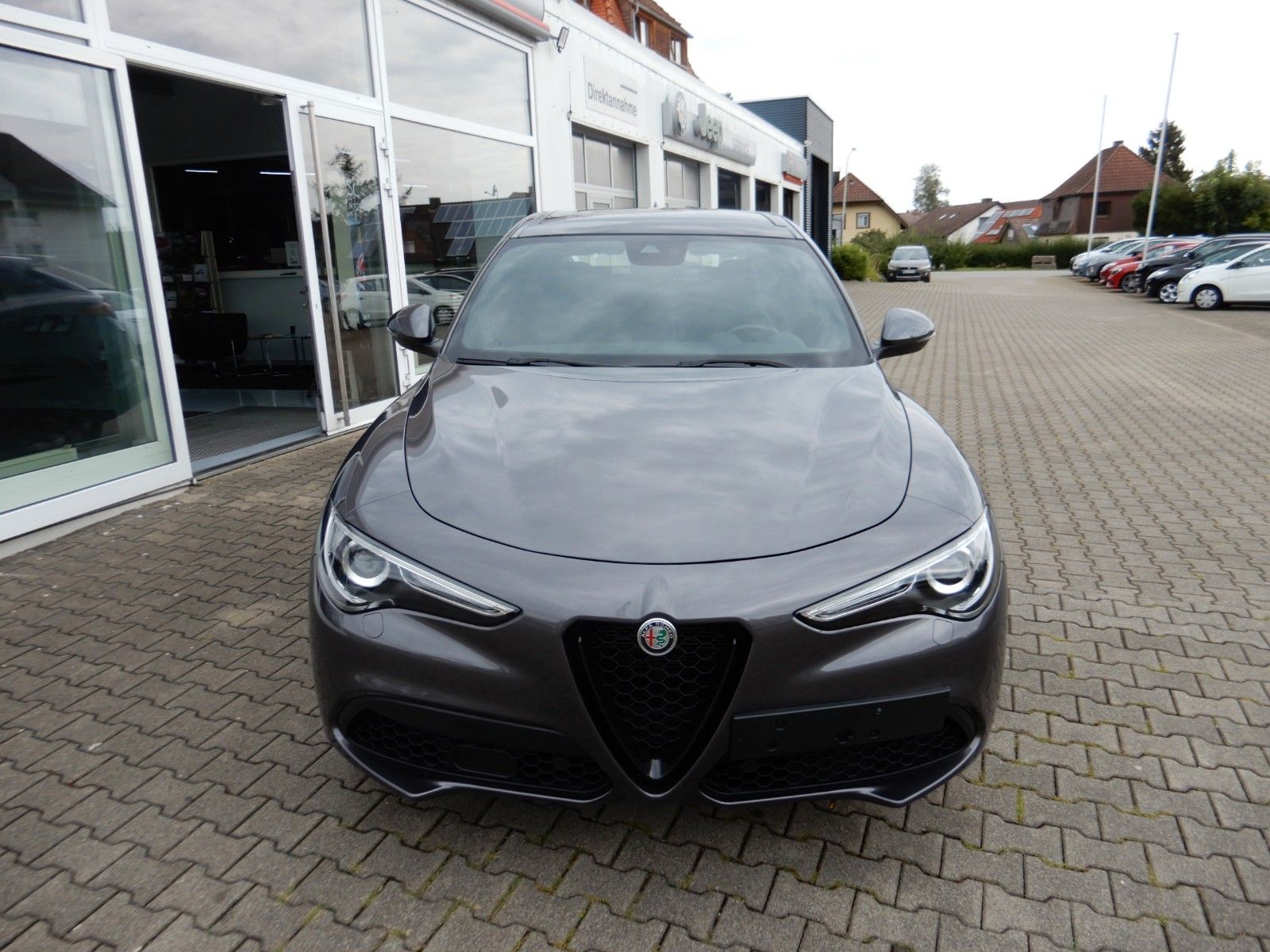Fahrzeugabbildung Alfa Romeo Stelvio 280 PS Veloce Q4 Pano Navi Leder 20 Zoll