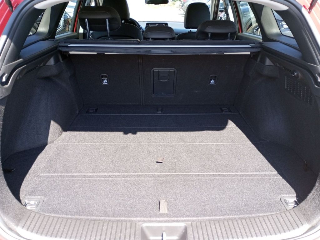 Fahrzeugabbildung Hyundai i30 Kombi 1.4 T-GDI DCT Premium Navi (8-fach)