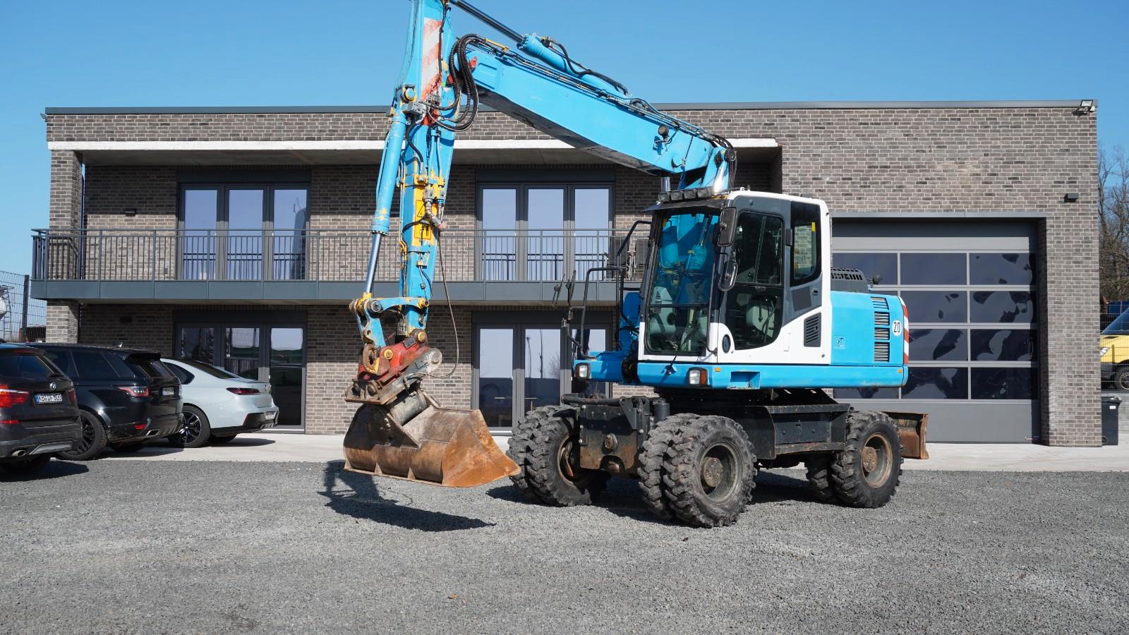 Komatsu PW160-8 Mobilbagger Verstellausleger HS21