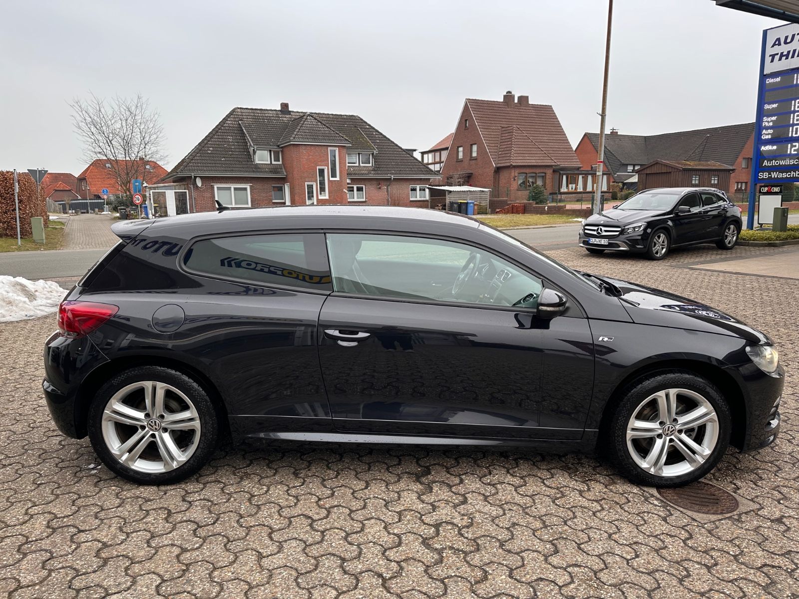 Fahrzeugabbildung Volkswagen Scirocco 2.0 TDI R-Line DSG BiXenon/Leder/GRA/SH