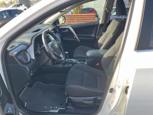 Toyota RAV 4  Team D Hybrid