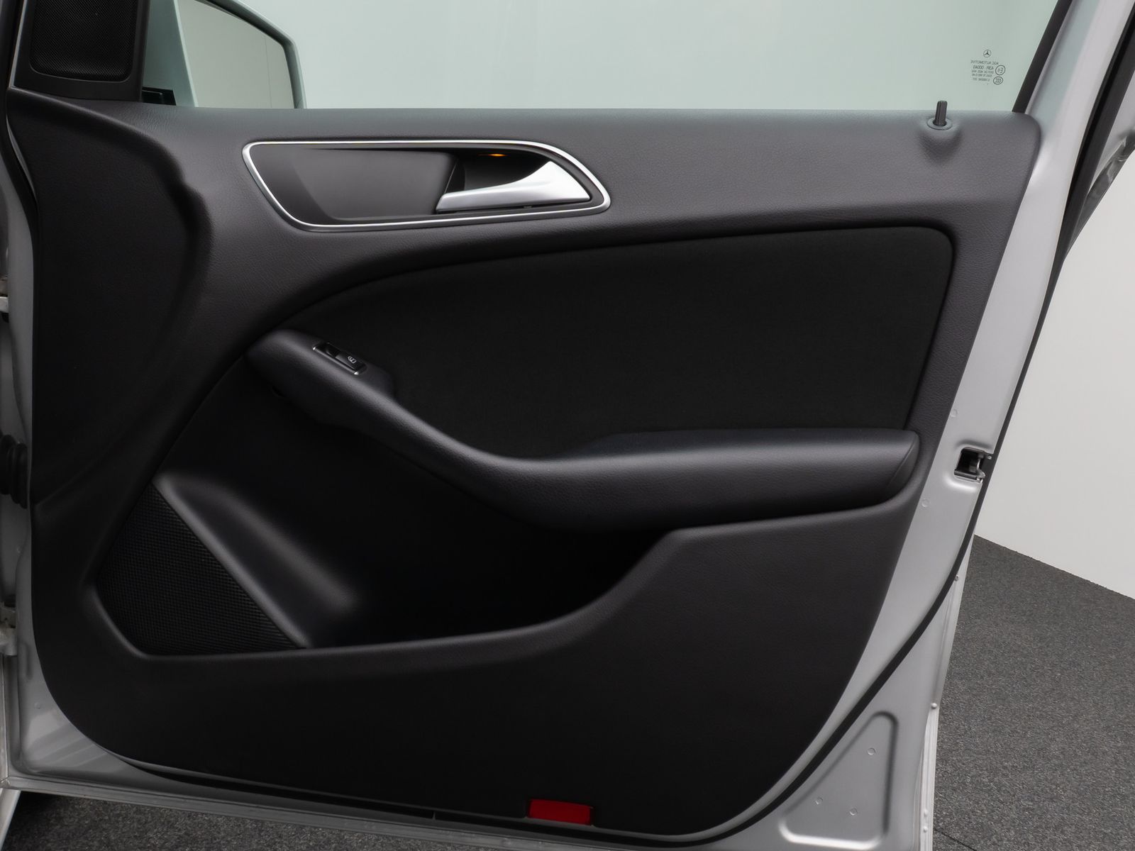 Fahrzeugabbildung Mercedes-Benz B 180 CDI Navi Sitzhzg Bi-Xenon PDC Klimaautomat