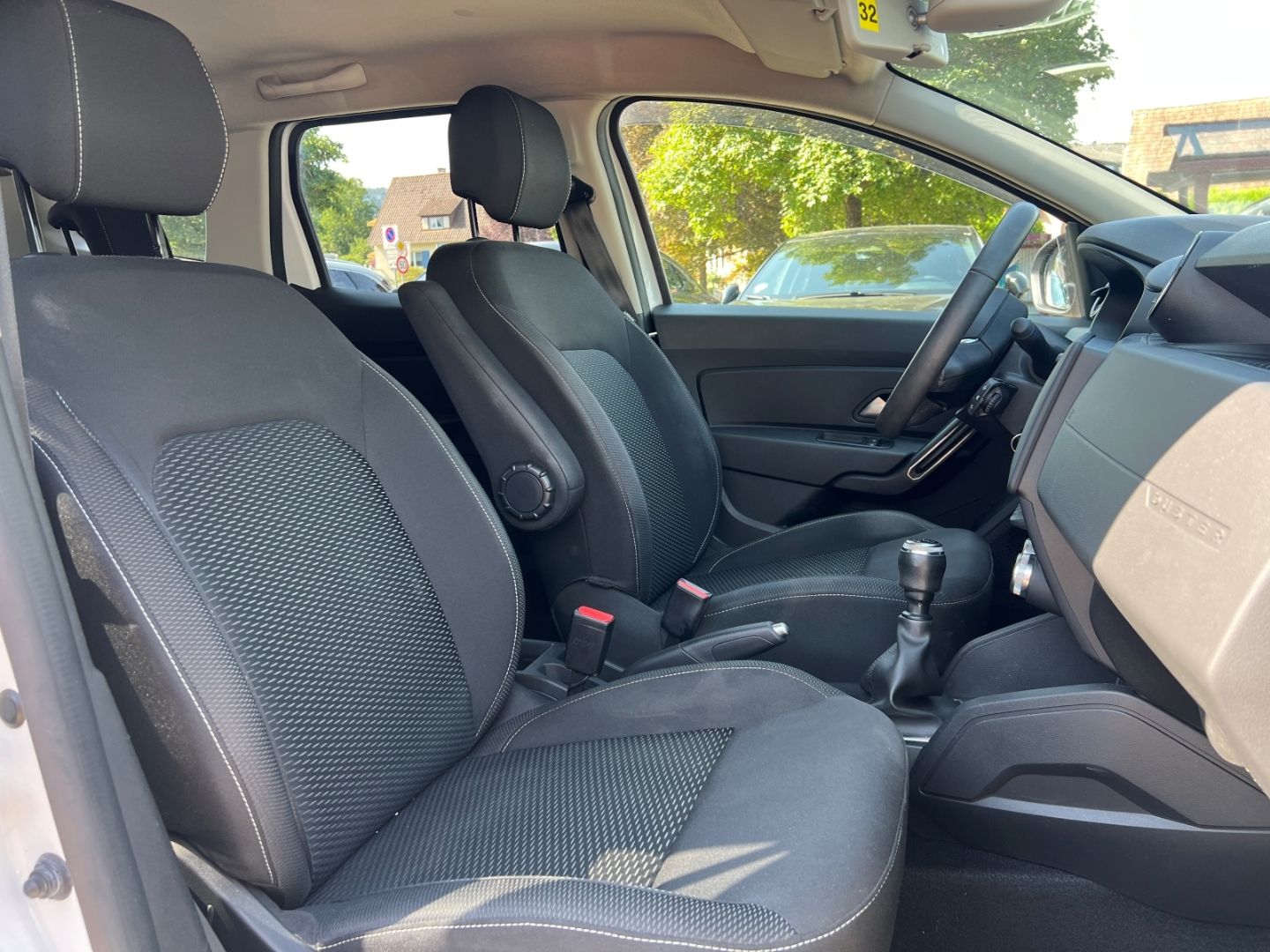 Fahrzeugabbildung Dacia Duster II Comfort Autogas Navi Soundsystem Klima