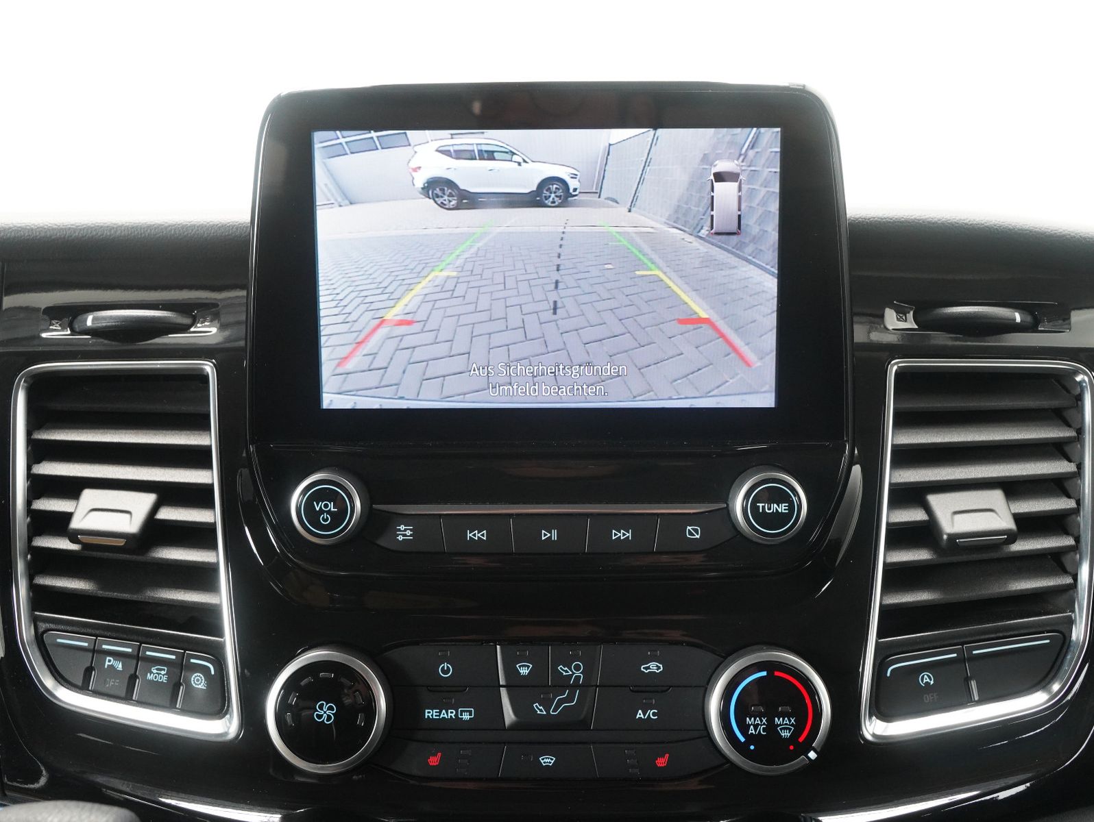 Fahrzeugabbildung Ford Tourneo Custom 320 L2 Active 8-SITZER/XENON