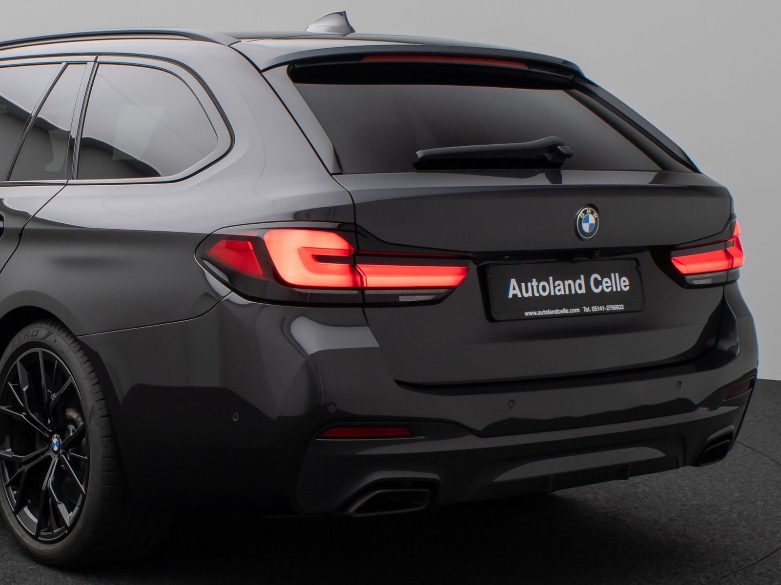 Fahrzeugabbildung BMW 530d xD M Sport Kamera Laser HUD DAN H/K 19Zoll