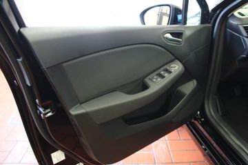 Fahrzeugabbildung Renault Clio TCe 90 Intens *Winter-Paket*
