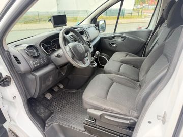 Opel Vivaro - 10
