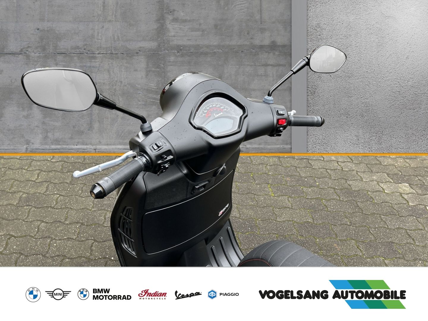 Fahrzeugabbildung Vespa GTS 125 Super Sport, Black Parts, Voll LED, Keyl