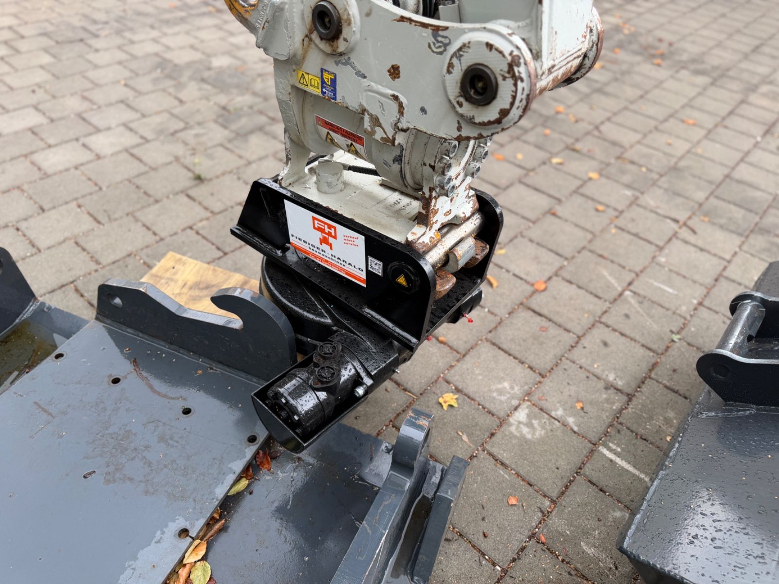 Fahrzeugabbildung Takeuchi TB250-2V3Powertilt  opt. Rotor als Sandwich