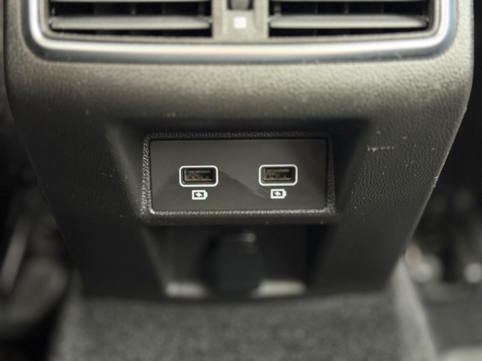 Renault Megane IV GT Automatik CarPlay Kamera AHK Spur