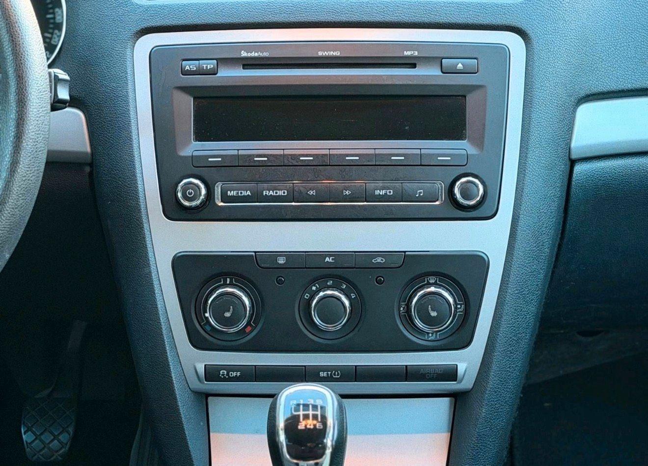 Skoda Octavia 2012 — photo 12