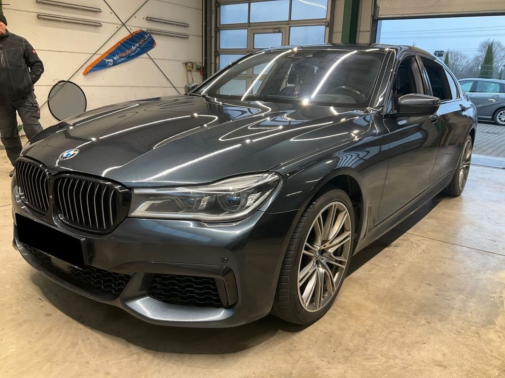 Image of BMW M760
