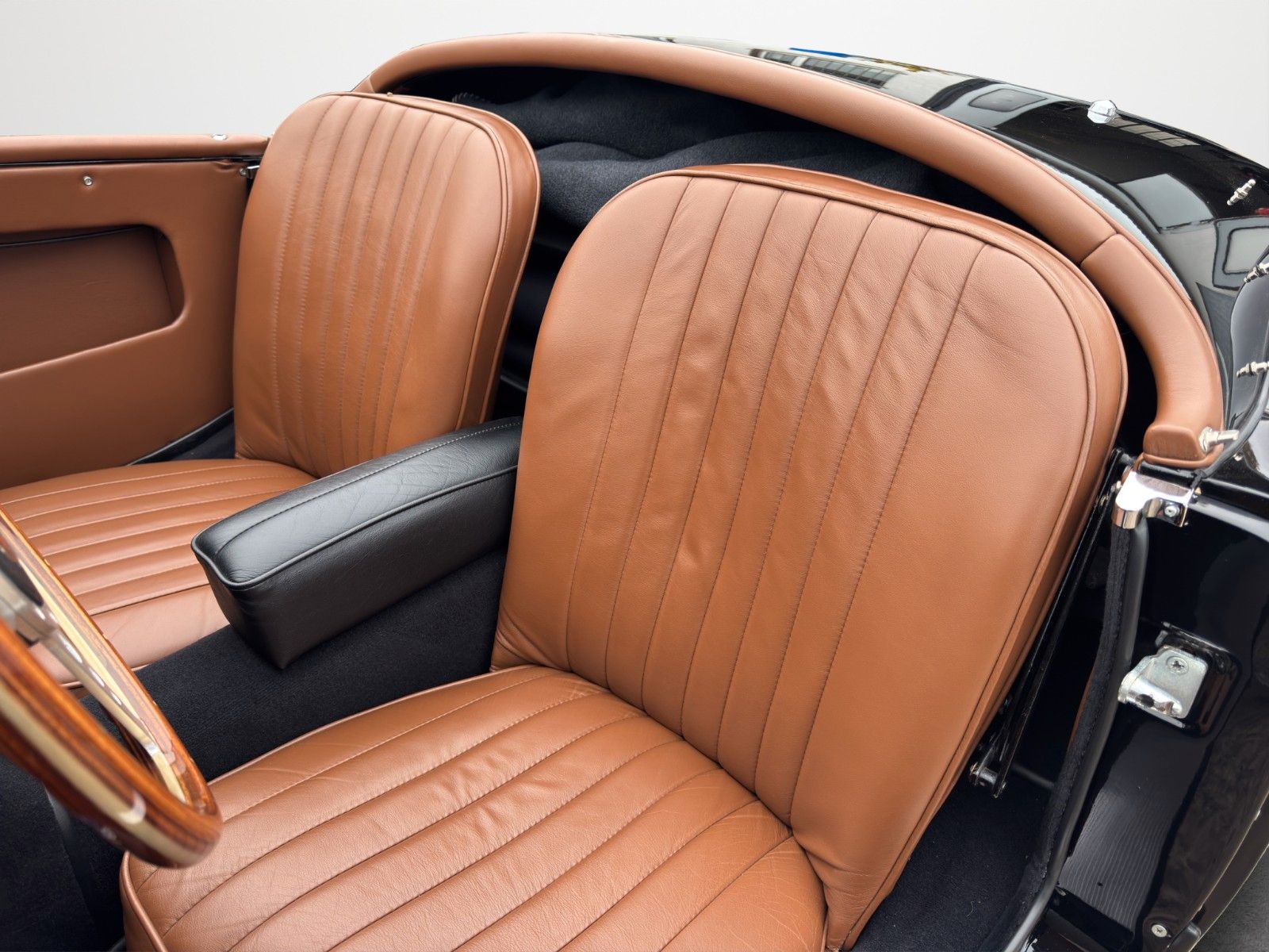 Fahrzeugabbildung MG MGA 1600 ROADSTER FRAME OFF COGNAC LEDER